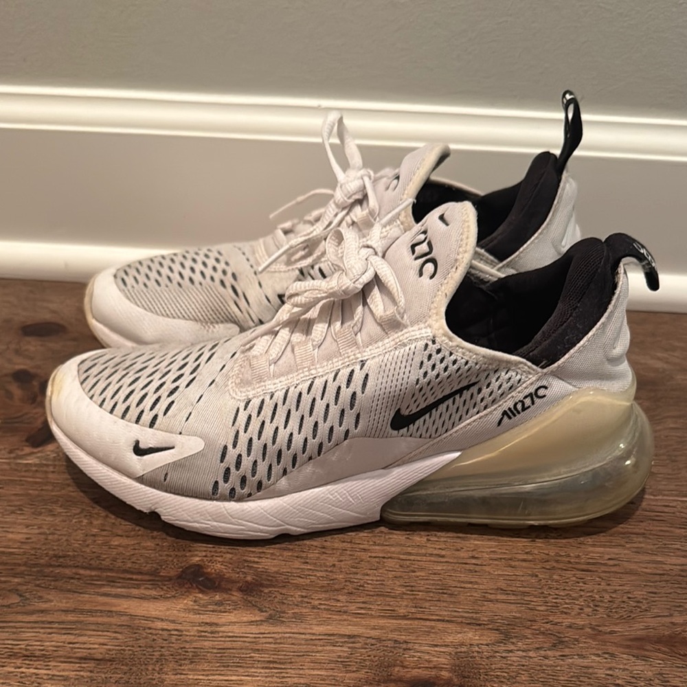 Nike Air Max 270 Light Gray Sneakers